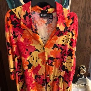 Beautiful 34x short sleeve blouse